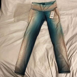 RARE! NWT Niyama Sol Shagreen Lagoon Leggings - Barefoot Length Sz Medium